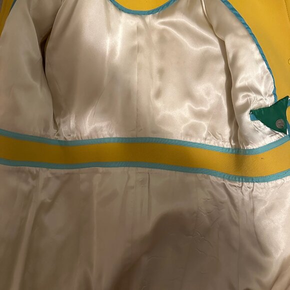 Italian Wool Lady Day Coat w/ Thinsulate VINTAGE Petite Size 4 Yellow - Picture 6 of 10